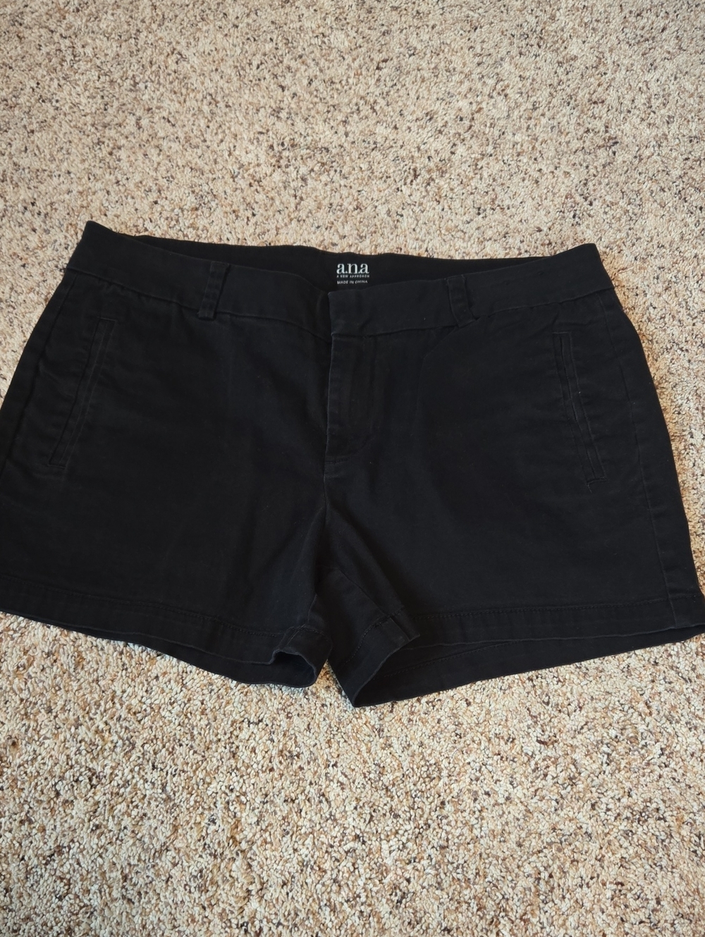 A.N.A. Black Twill Shorts Womens Size  8